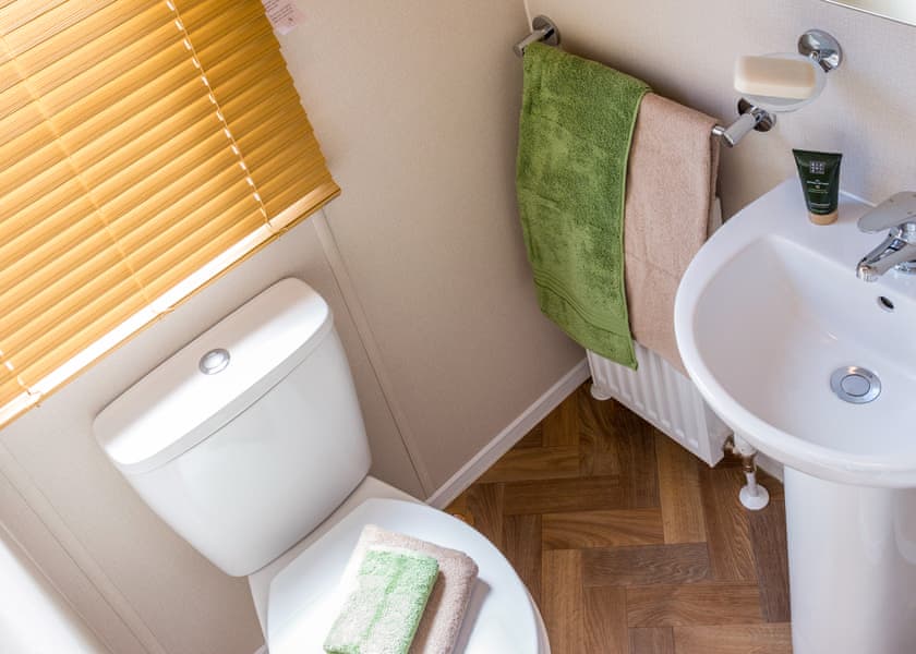 Thistle Lodge (Pet) - Benview Lodges, Nr Kintore