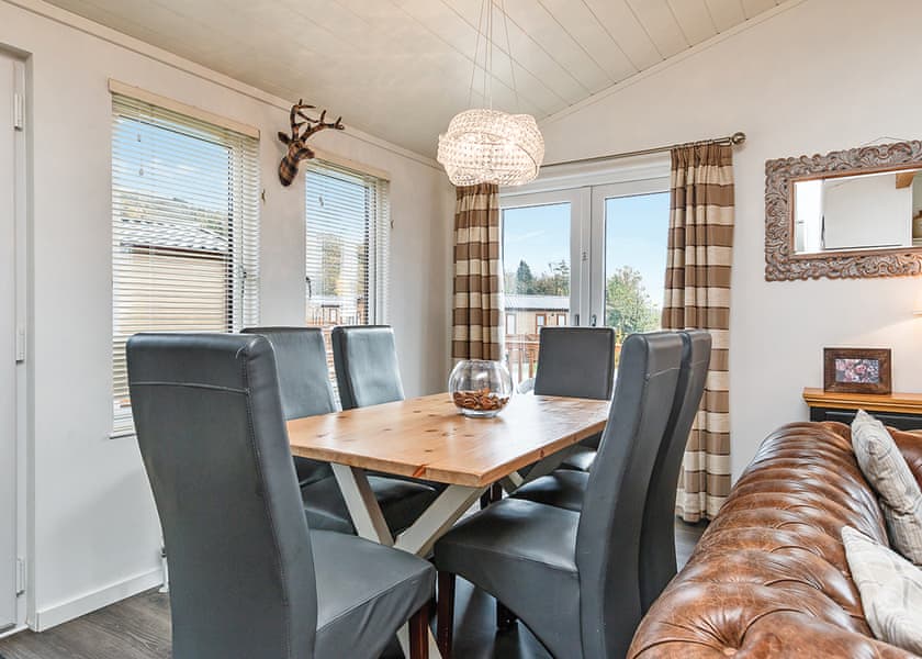 Clifton Elegance Lodge 3 - Cheddar Woods Resort & Spa, Cheddar