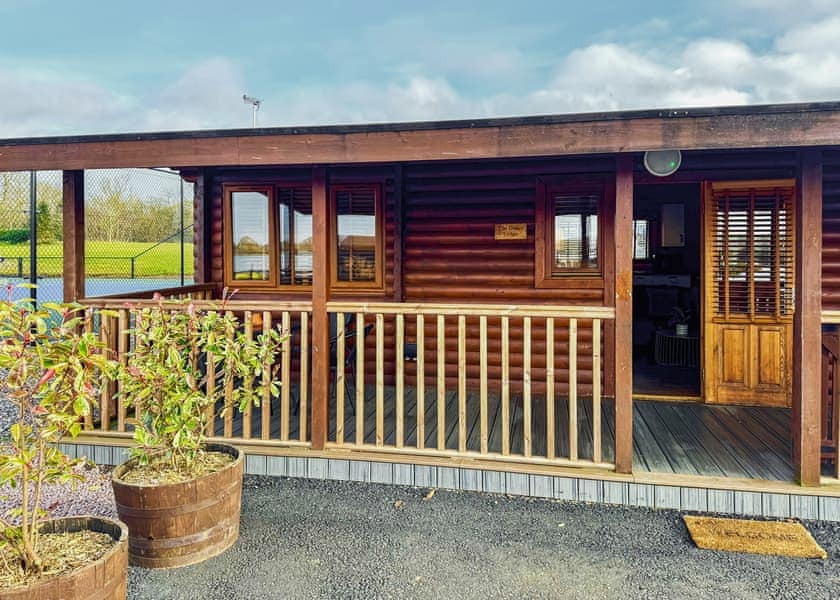 Drake Lodge - Bosworth Lakeside Lodges, Market Bosworth, near Nuneaton