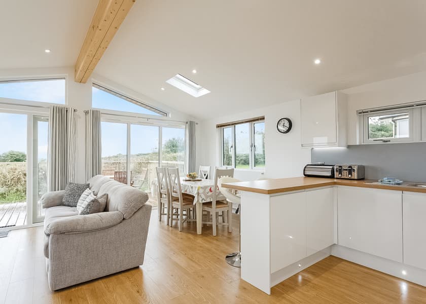 Bryher - Caddy’s Corner Lodges, Carnmenellis, Nr Falmouth