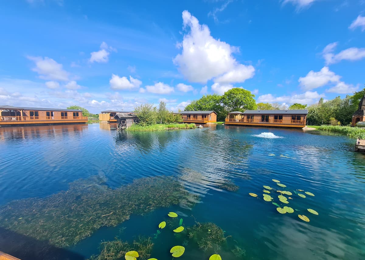 Caistor Lakes Lodges - Holiday Lodge in Central England - Image 1
