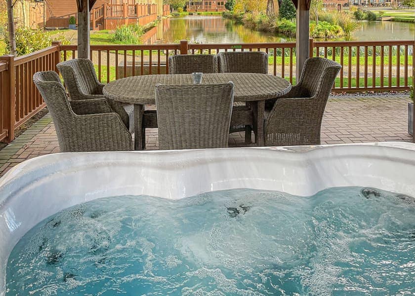 Teal Lodge - Caistor Lakes Lodges, Caistor, Market Rasen