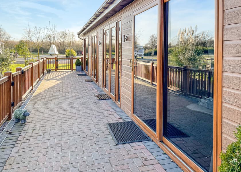 Teal Lodge - Caistor Lakes Lodges, Caistor, Market Rasen