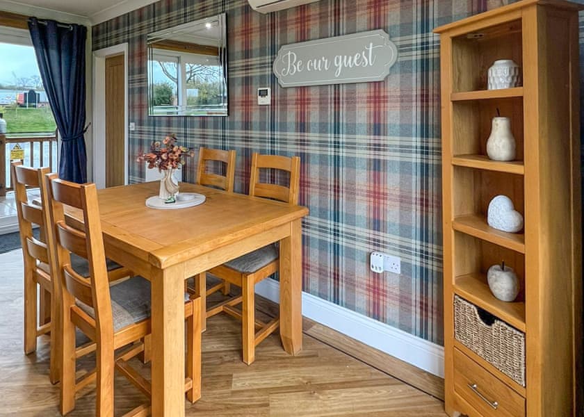 Mallard Lodge - Caistor Lakes Lodges, Caistor, Market Rasen