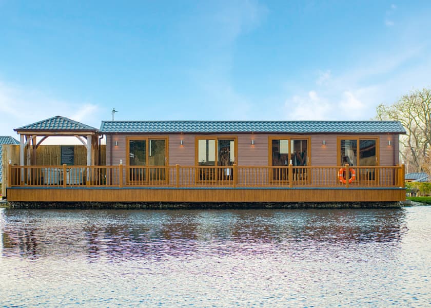 Puffin Lodge - Caistor Lakes Lodges, Caistor, Market Rasen