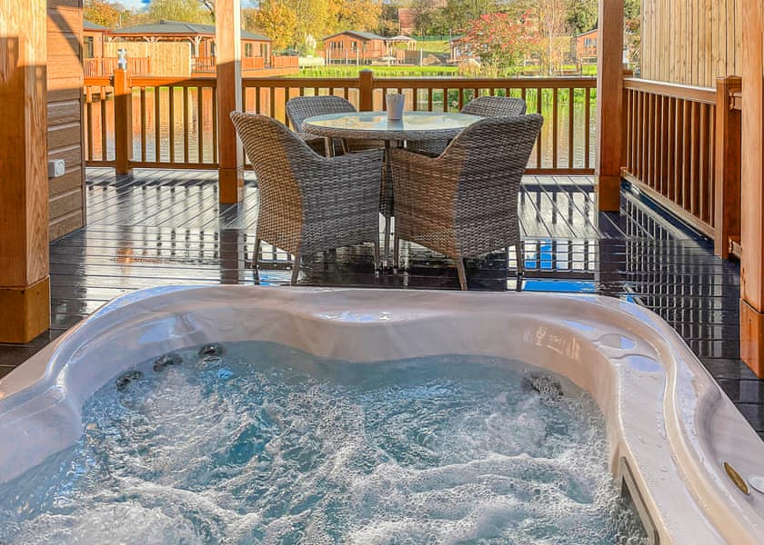 Puffin Lodge - Caistor Lakes Lodges, Caistor, Market Rasen