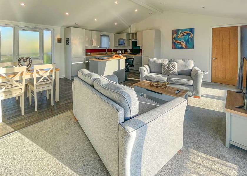 Stork Lodge - Caistor Lakes Lodges, Caistor, Market Rasen