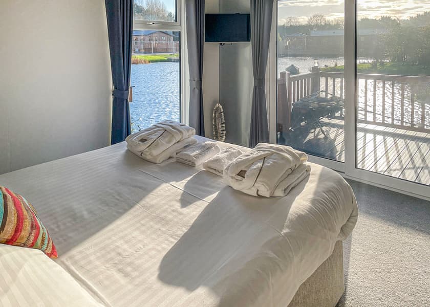 Stork Lodge - Caistor Lakes Lodges, Caistor, Market Rasen