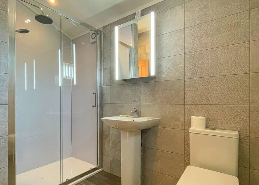 Stork Lodge - Caistor Lakes Lodges, Caistor, Market Rasen