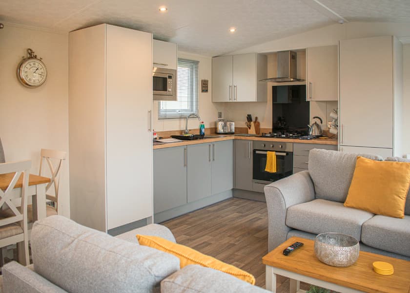 Osprey Lodge - Caistor Lakes Lodges, Caistor, Market Rasen
