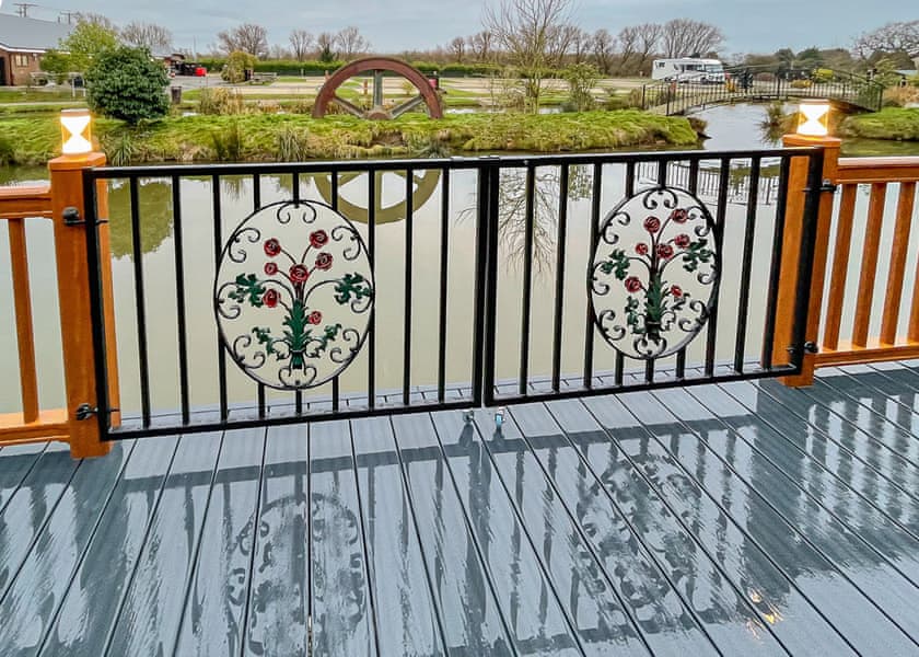 Eider Lodge - Caistor Lakes Lodges, Caistor, Market Rasen