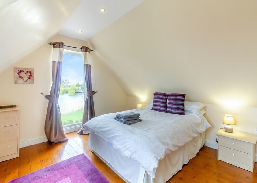 The Stables Cottage - Camper UK Leisure Park, Swinethorpe, Nr Lincoln