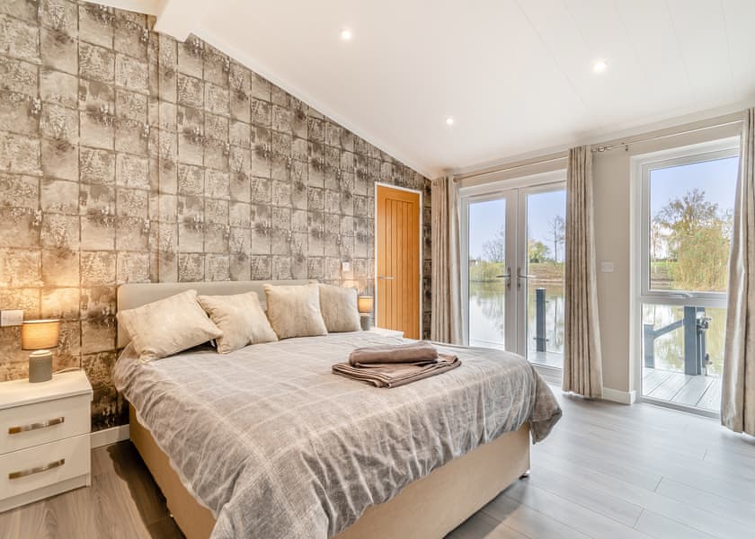 Oyster Catcher - Camper UK Leisure Park, Swinethorpe, Nr Lincoln