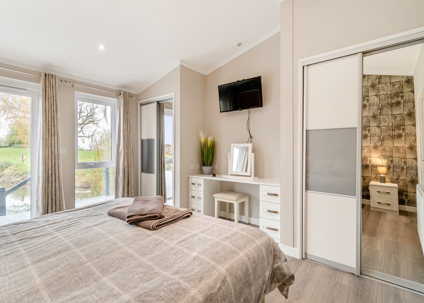 Oyster Catcher - Camper UK Leisure Park, Swinethorpe, Nr Lincoln