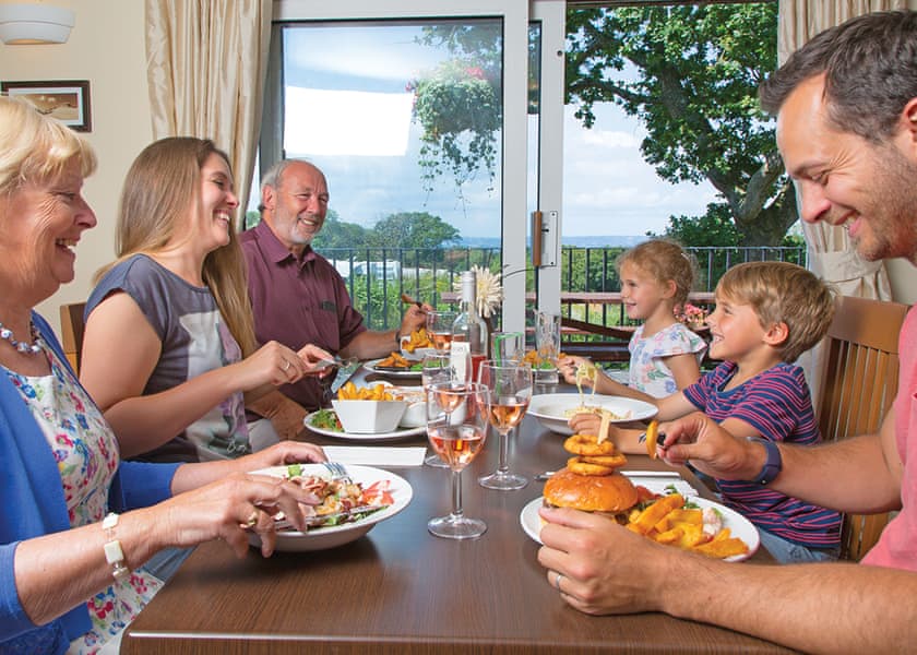 Restaurant | Castle Brake Holiday Park, Woodbury