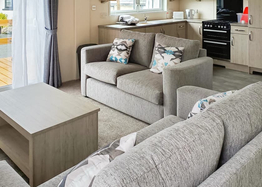 Superior Lodge (sleeps 8) - Castaways Beach Resort, Bacton-on-Sea