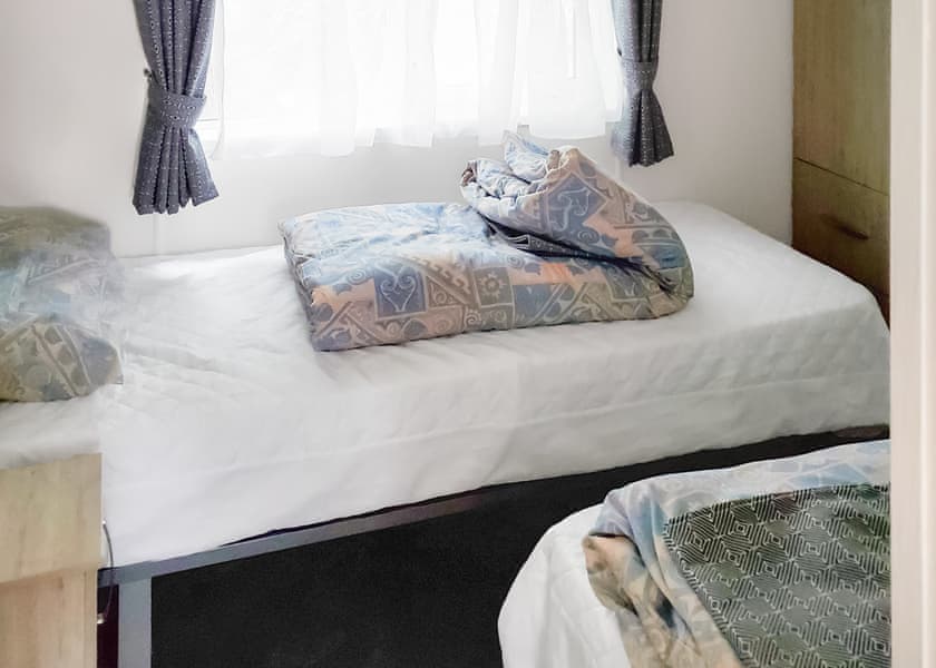 Superior Lodge (sleeps 8) - Castaways Beach Resort, Bacton-on-Sea