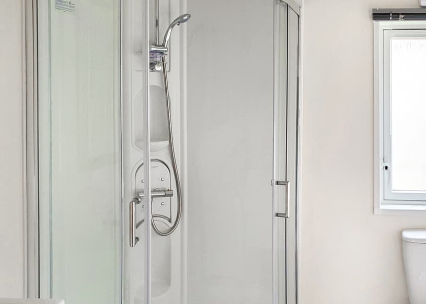 Superior Lodge (sleeps 8) - Castaways Beach Resort, Bacton-on-Sea