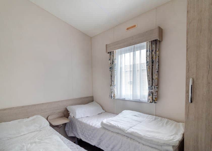 Castaways Oyster 10 (Pet) - Castaways Holiday Park, Bacton-on-Sea