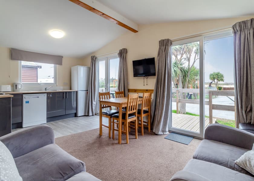 Castaways Lodge - Castaways Holiday Park, Bacton-on-Sea