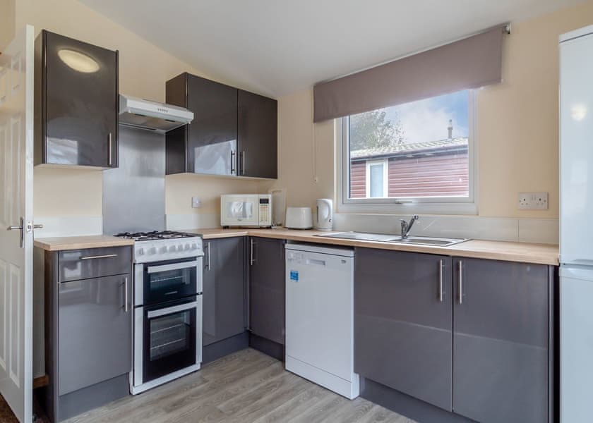 Castaways Lodge - Castaways Holiday Park, Bacton-on-Sea