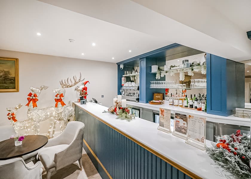 Cambridge Country Club Lodge Retreat, Cambridge