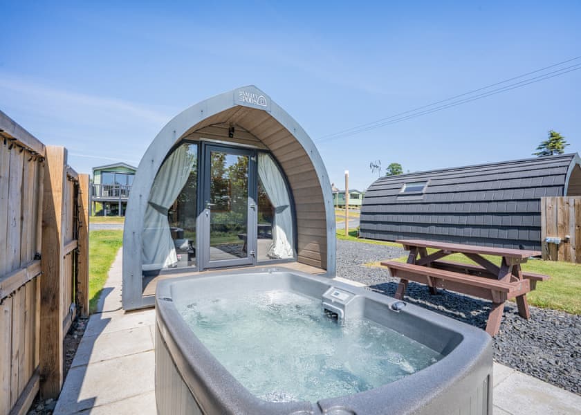 Kyloe Glamping Pod (Pet) - Coldstream Holiday Park, Coldstream