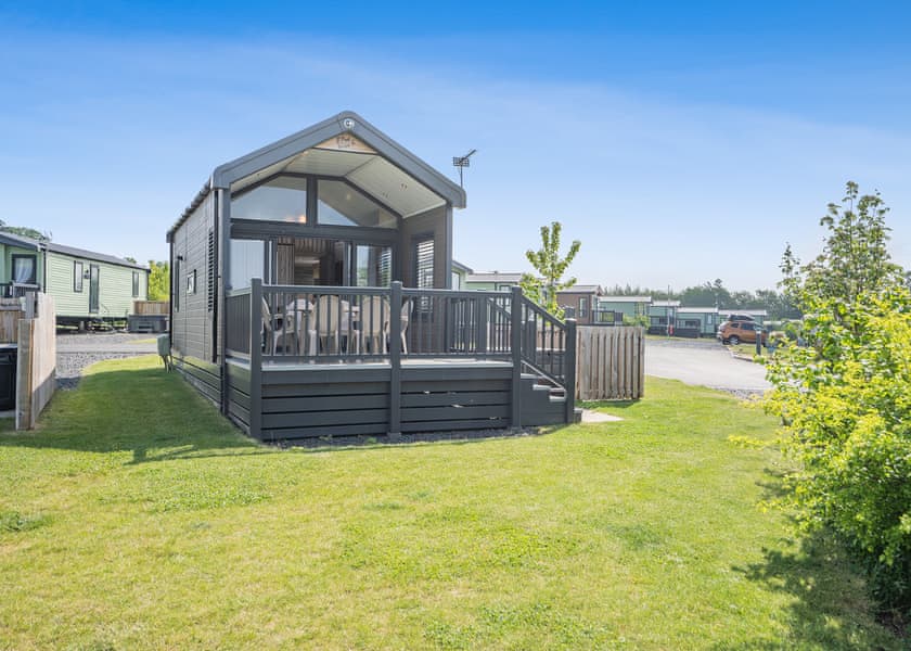 Baird’s Chalet (Pet) - Coldstream Holiday Park, Coldstream