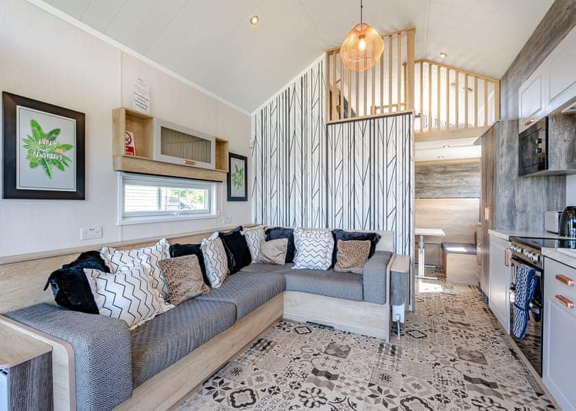 Baird’s Chalet (Pet) - Coldstream Holiday Park, Coldstream