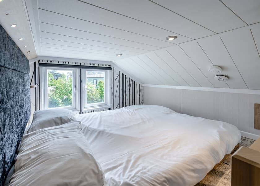 Baird’s Chalet (Pet) - Coldstream Holiday Park, Coldstream