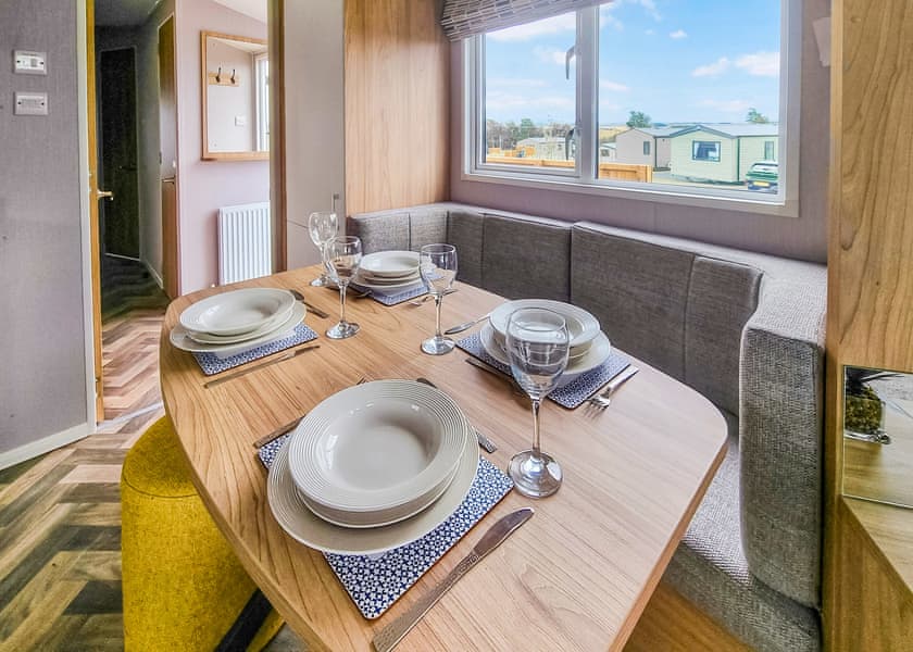 Eildon Retreat3 Bedroom (Pet Friendly) - Coldstream Holiday Park, Coldstream