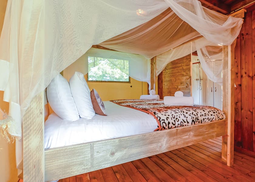 Foxglove Safari Tent - Celtic Escapes, Narberth
