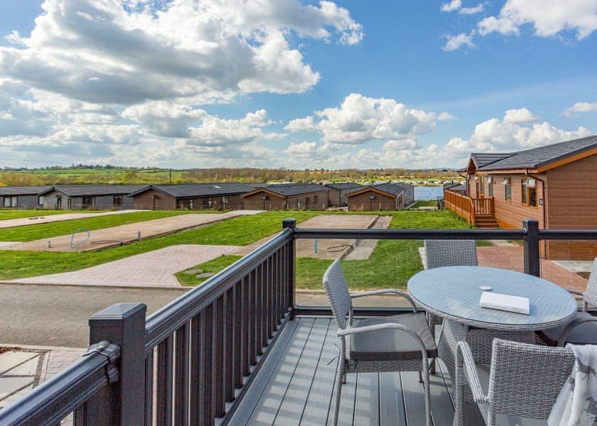 White Oak - Croft Farm Water Park, Tewkesbury