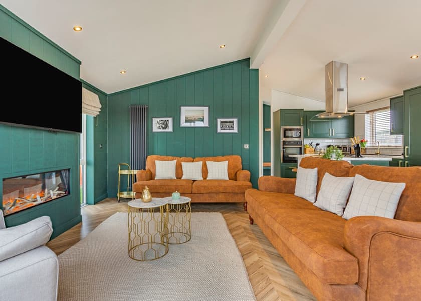 Green Oak - Croft Farm Water Park, Tewkesbury