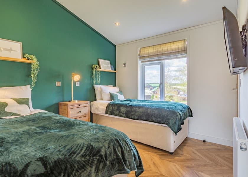 Green Oak - Croft Farm Water Park, Tewkesbury