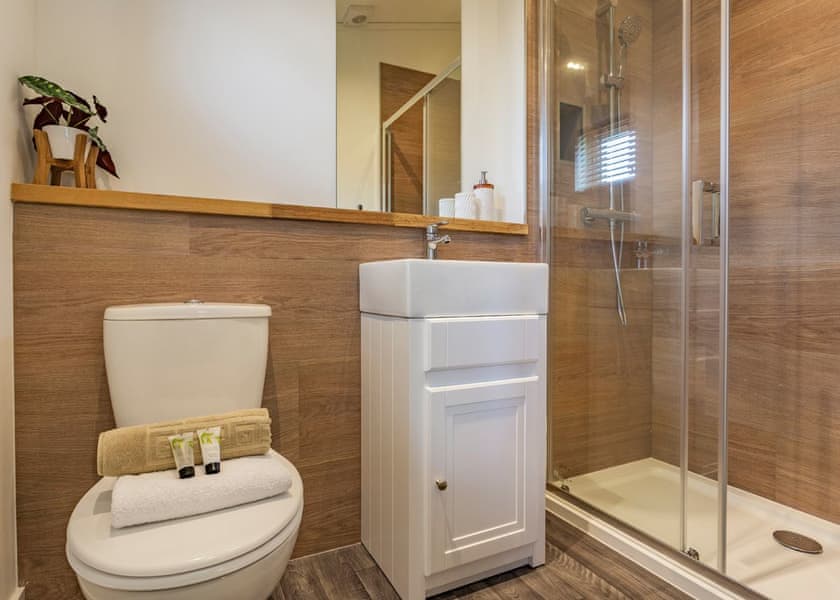 Green Oak - Croft Farm Water Park, Tewkesbury