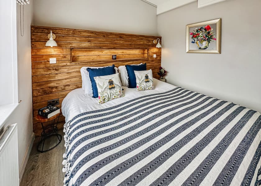 White Ash - Croft Farm Water Park, Tewkesbury