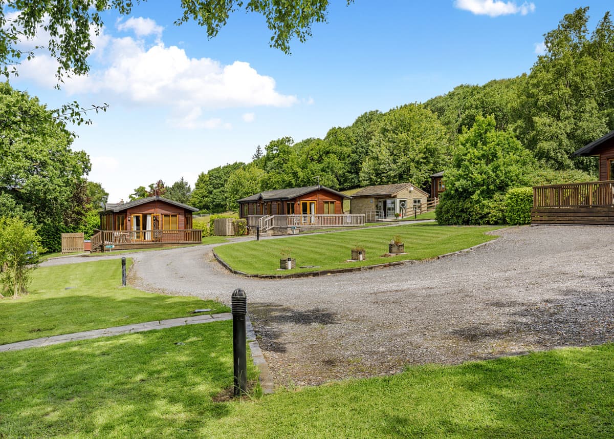 Charlesworth Lodges - Holiday lodge in Central England - Image 3