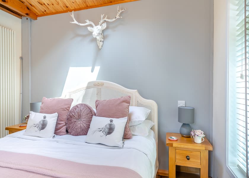 Amour Deluxe - Charlesworth Lodges, Glossop