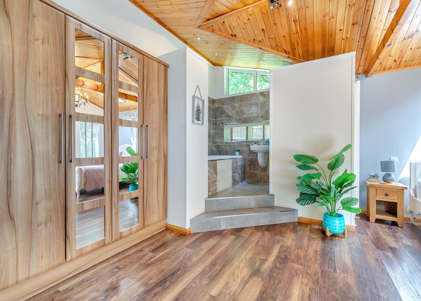 Amour Deluxe - Charlesworth Lodges, Glossop