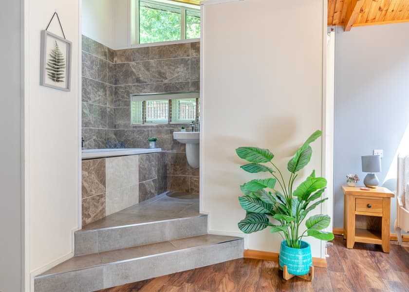 Amour Deluxe - Charlesworth Lodges, Glossop