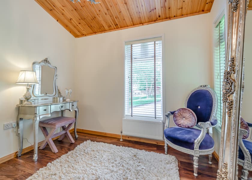 Amour Deluxe - Charlesworth Lodges, Glossop