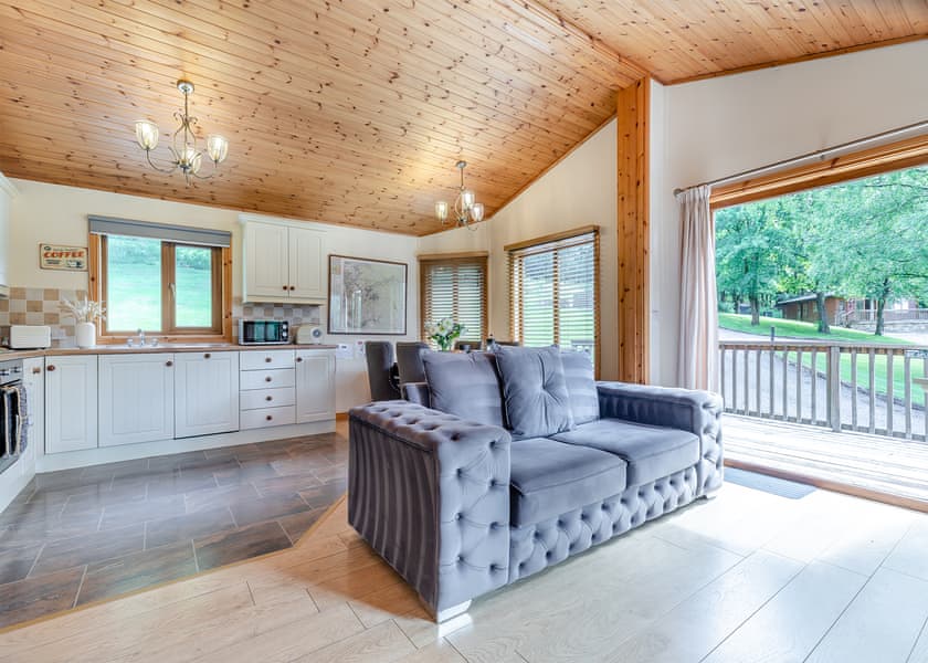 Coombes View Lodge - Charlesworth Lodges, Glossop