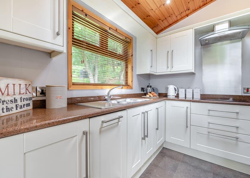 Amour Lodge - Charlesworth Lodges, Glossop
