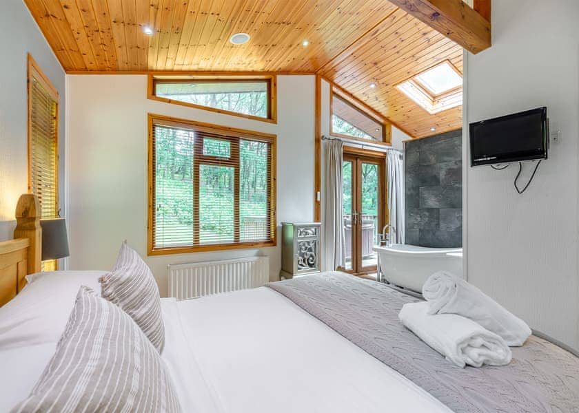 Amour Lodge - Charlesworth Lodges, Glossop