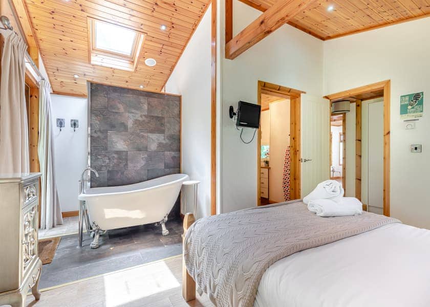 Amour Lodge - Charlesworth Lodges, Glossop