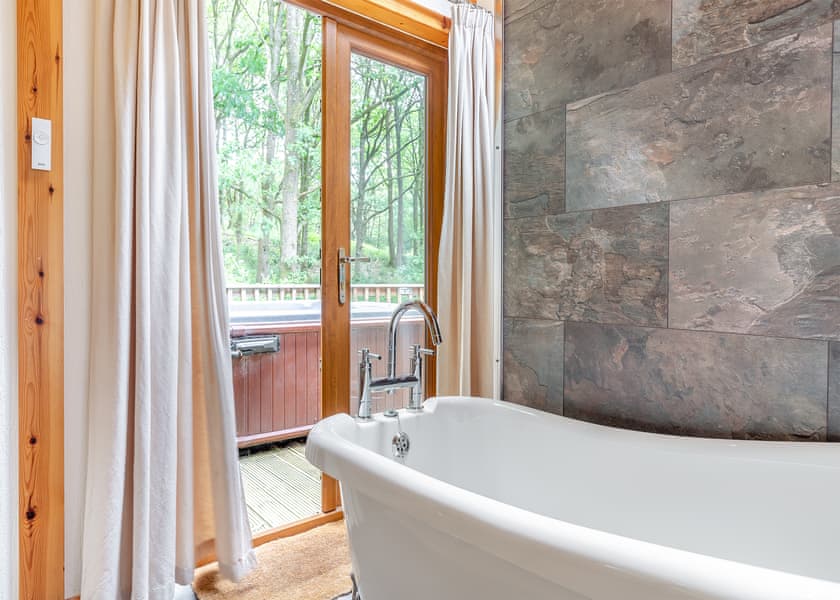 Amour Lodge - Charlesworth Lodges, Glossop