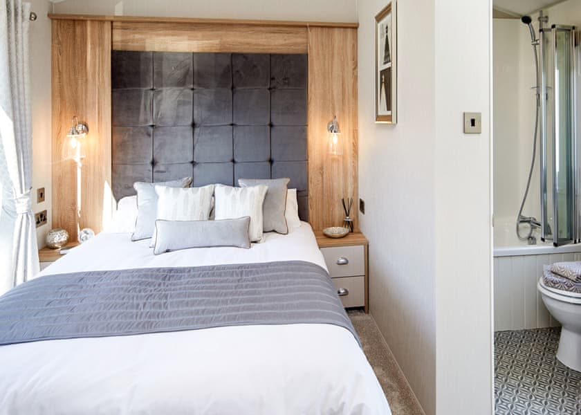 Signature 2 Bedroom Pet Friendly - Chesil Beach Holiday Park, Weymouth