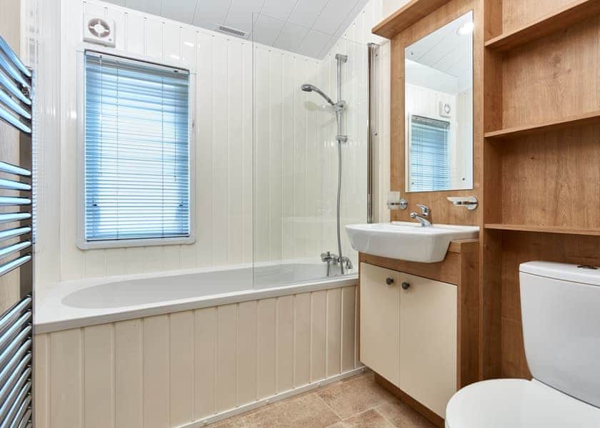 Reedham Lodge - Cherry Tree, Burgh Castle, Great Yarmouth