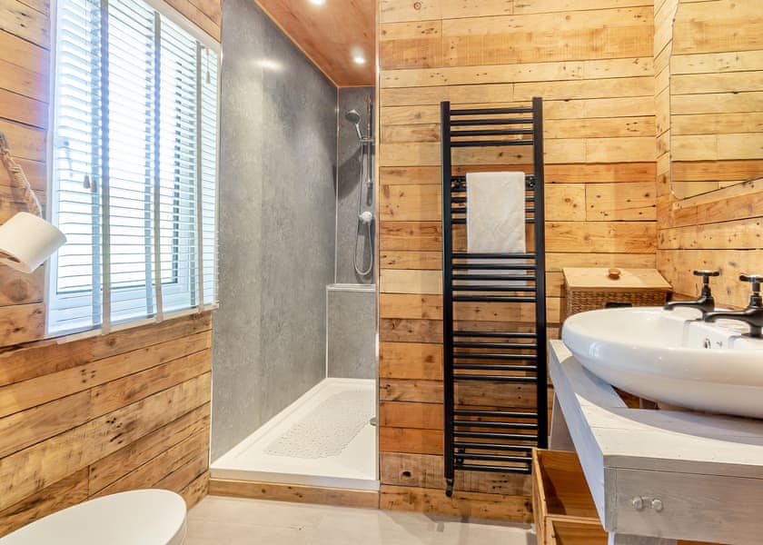 Revamp Retreat - Cliff House Holiday Park, Dunwich